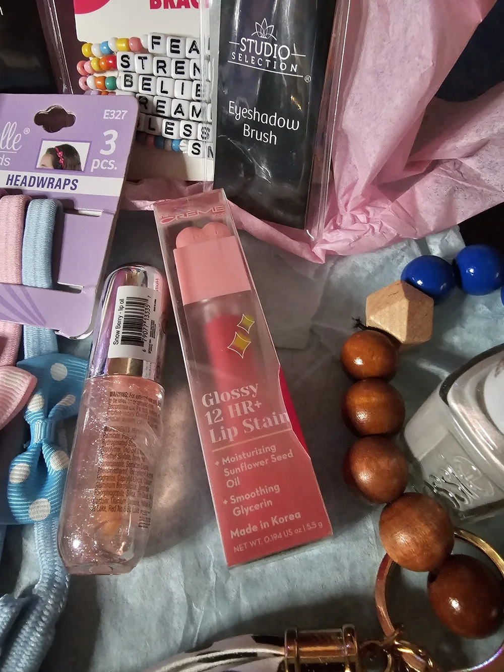 Studio Selection Eyeshadow Brush Trio with Pink Accessories Set